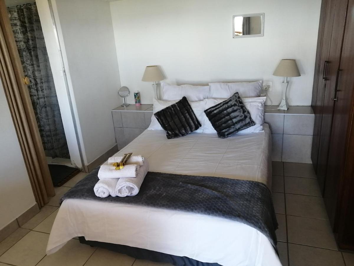Beautiful Sea View Apartment Jeffreys Bay